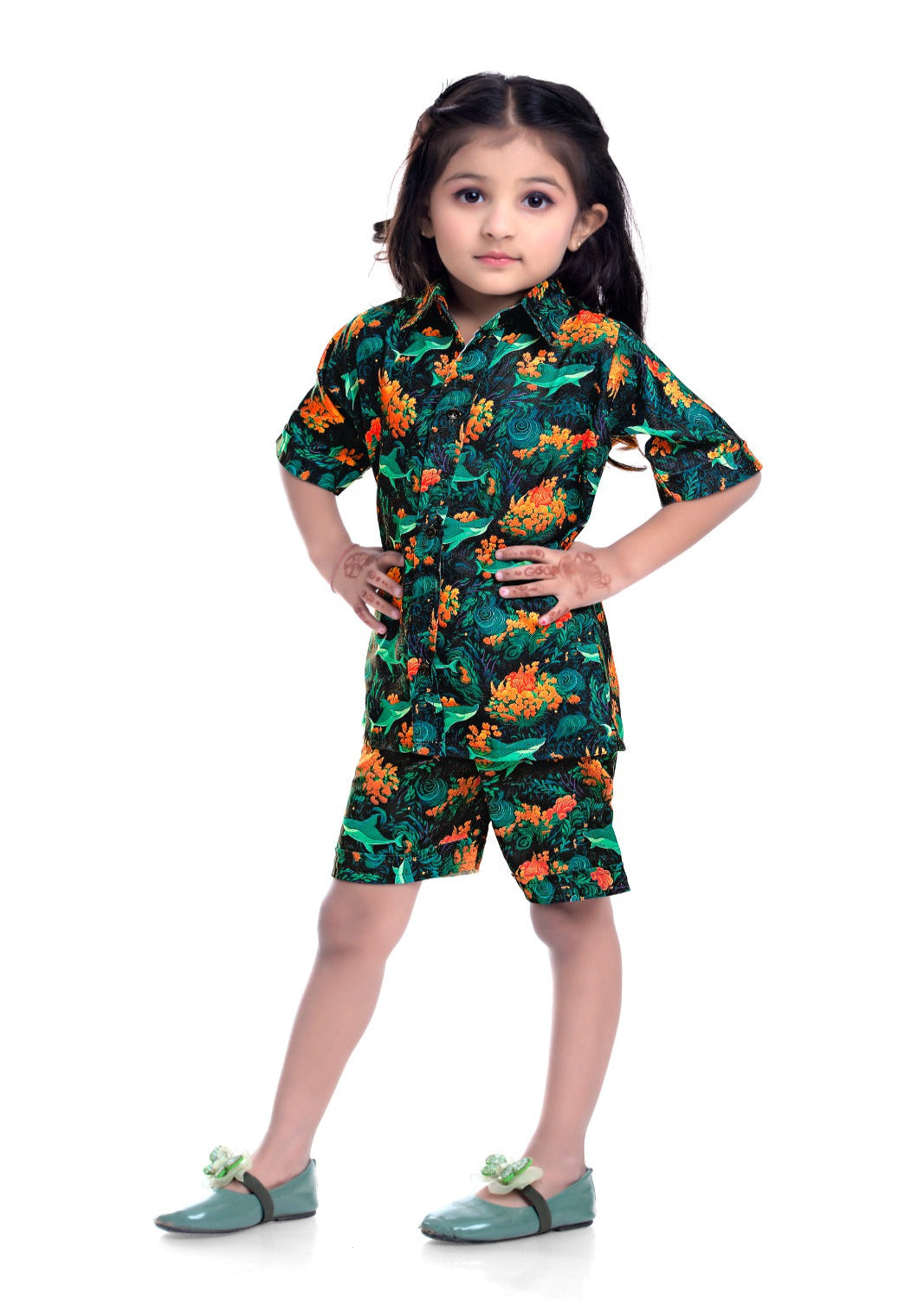 Green Unisex Printed Shirt and Shorts and Shirt for Beach ready