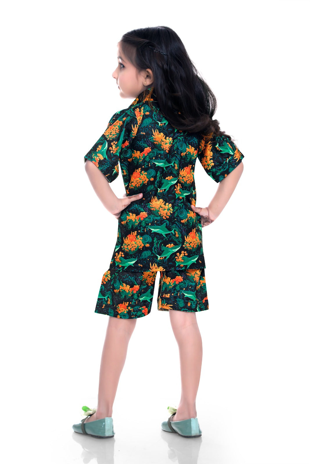 Green Unisex Printed Shirt and Shorts and Shirt for Beach ready