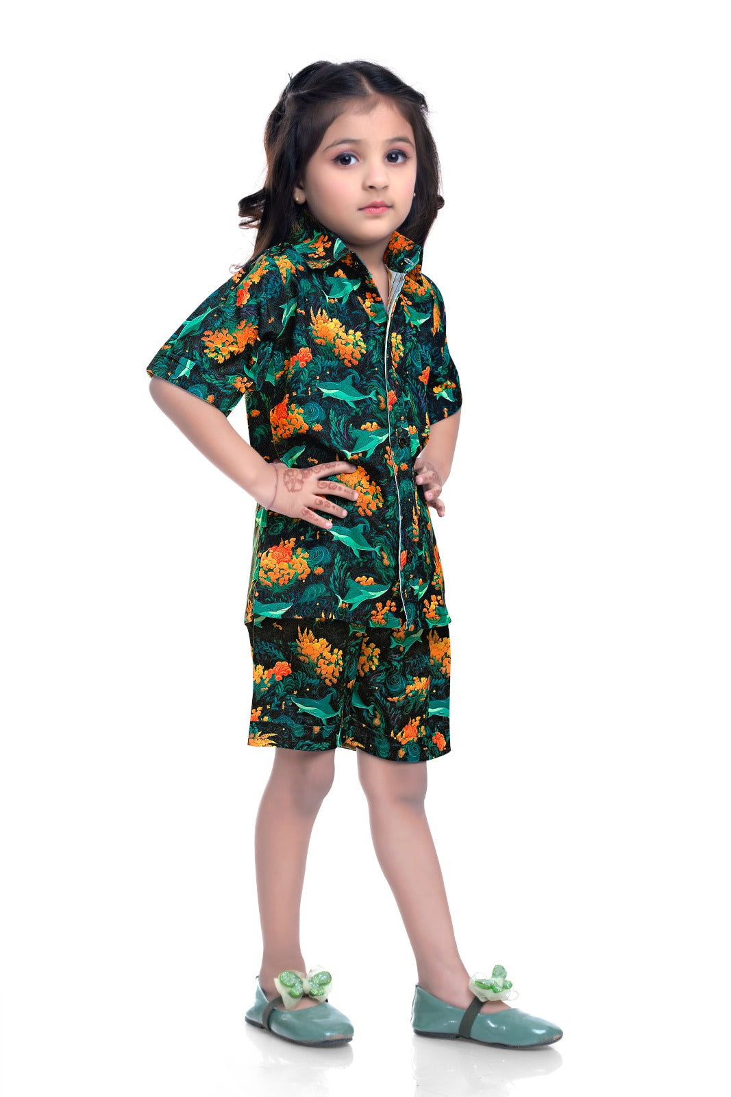 Green Unisex Printed Shirt and Shorts and Shirt for Beach ready