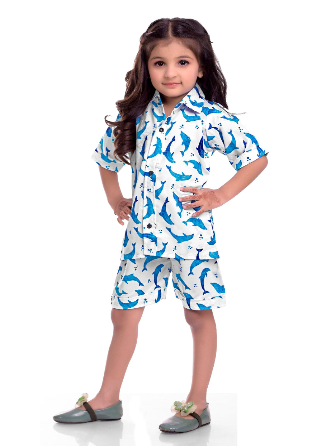Rayon Unisex Shirt And Shorts in White Color