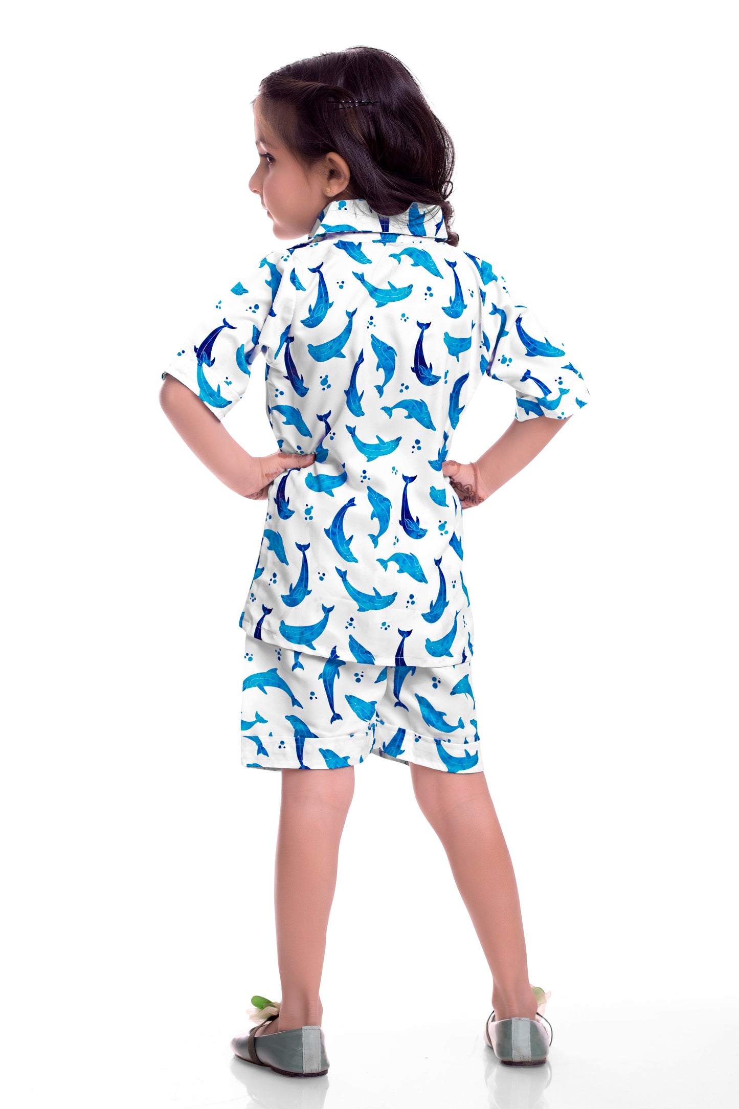 Rayon Unisex Shirt And Shorts in White Color